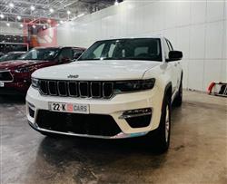 جیپ گراند شیرۆکی